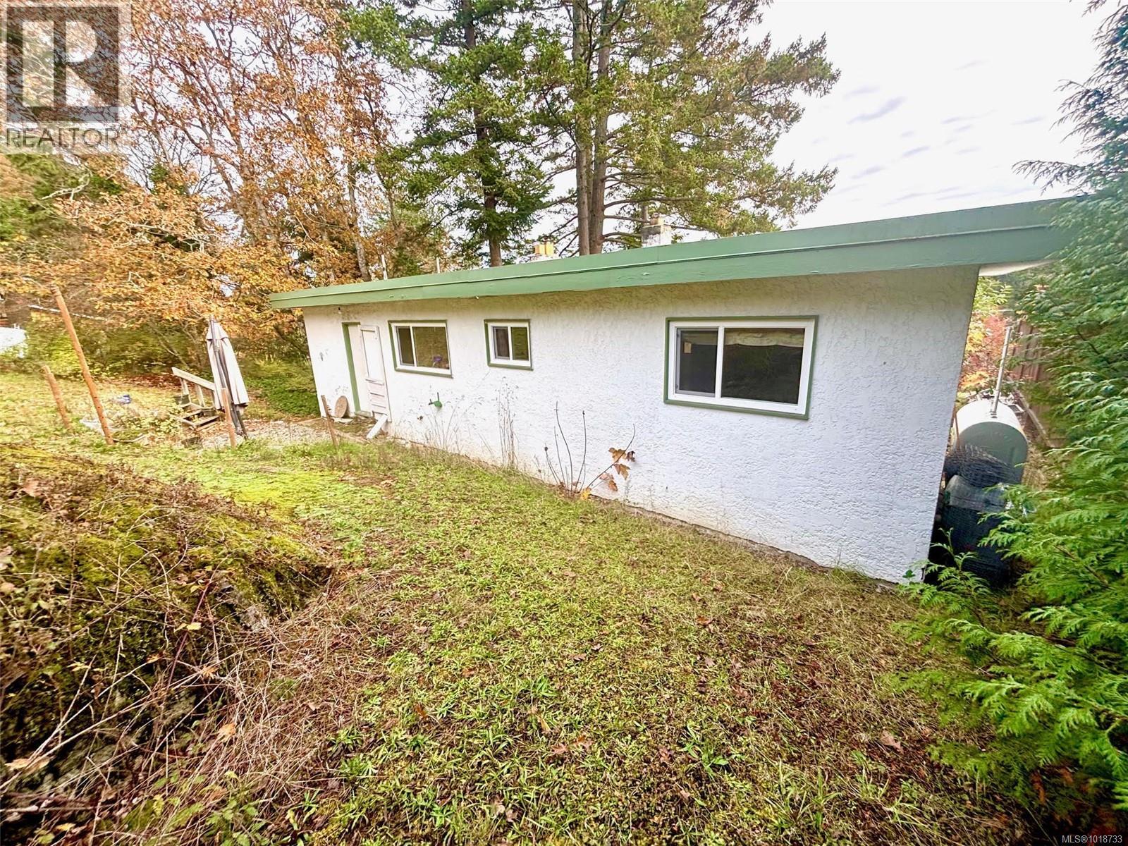 3904 Wilkinson Rd, Saanich