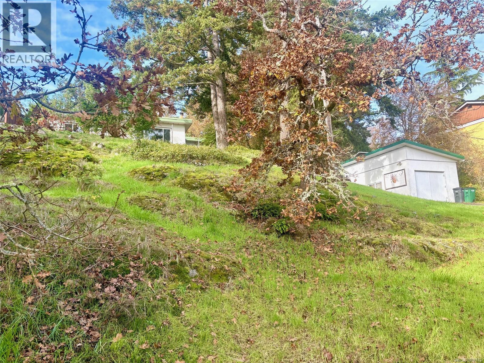 3904 Wilkinson Rd, Saanich