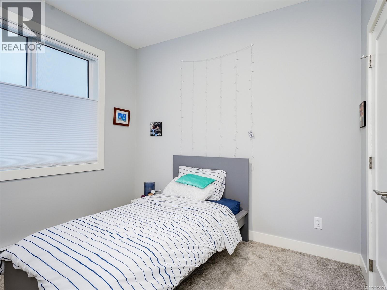 222 Lone Oak Pl, Langford