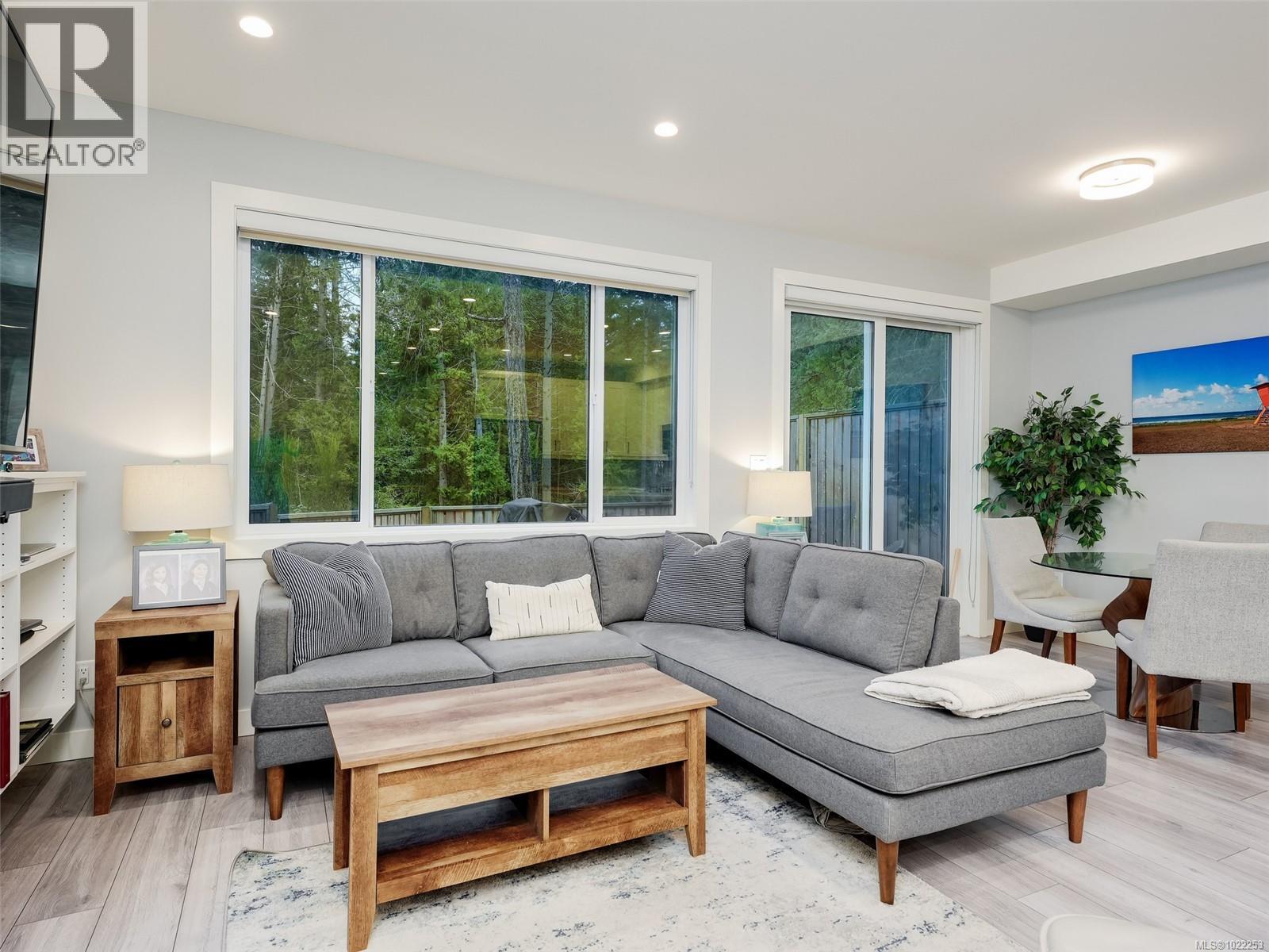 222 Lone Oak Pl, Langford