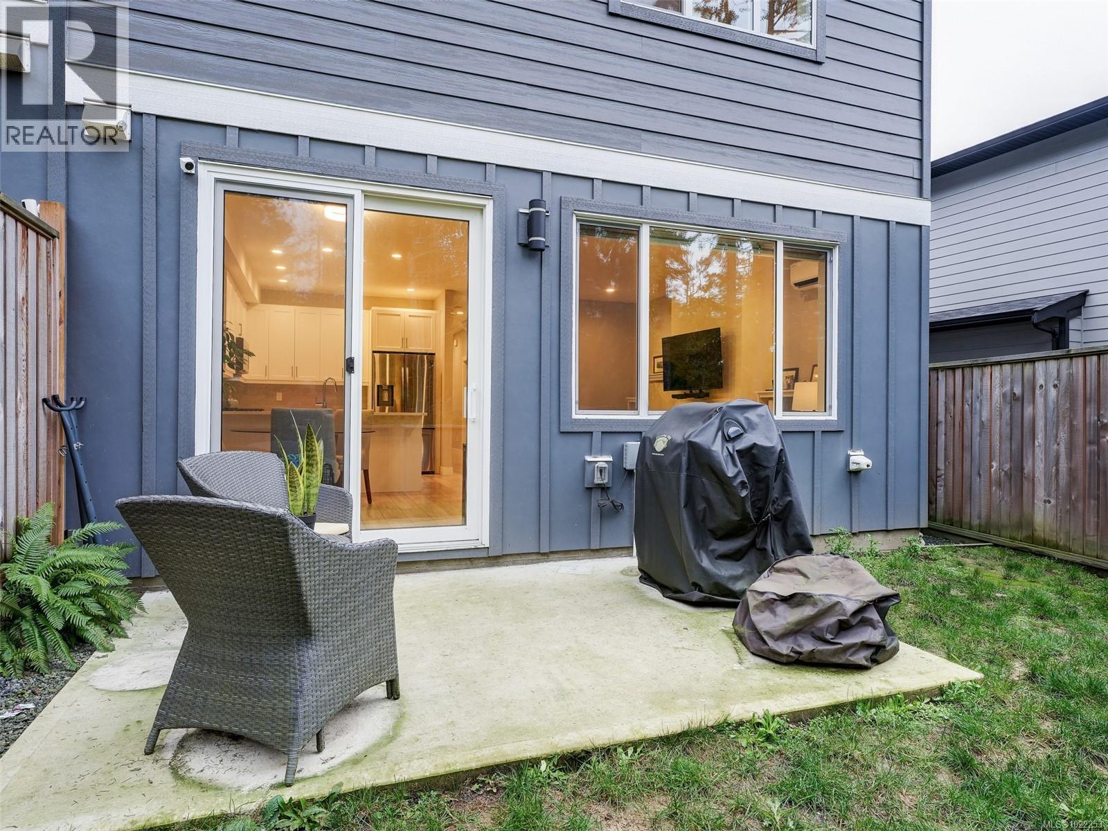 222 Lone Oak Pl, Langford