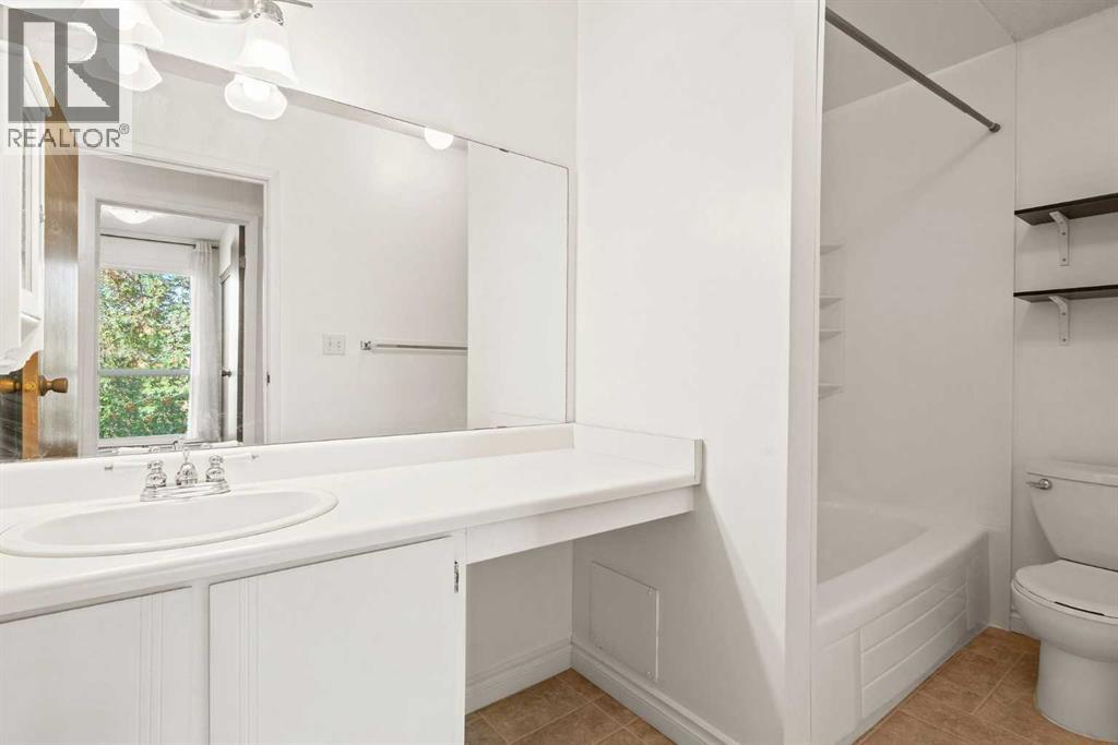 Single Family House for Sale in    Avenue NE Crescent Heights Calgary 