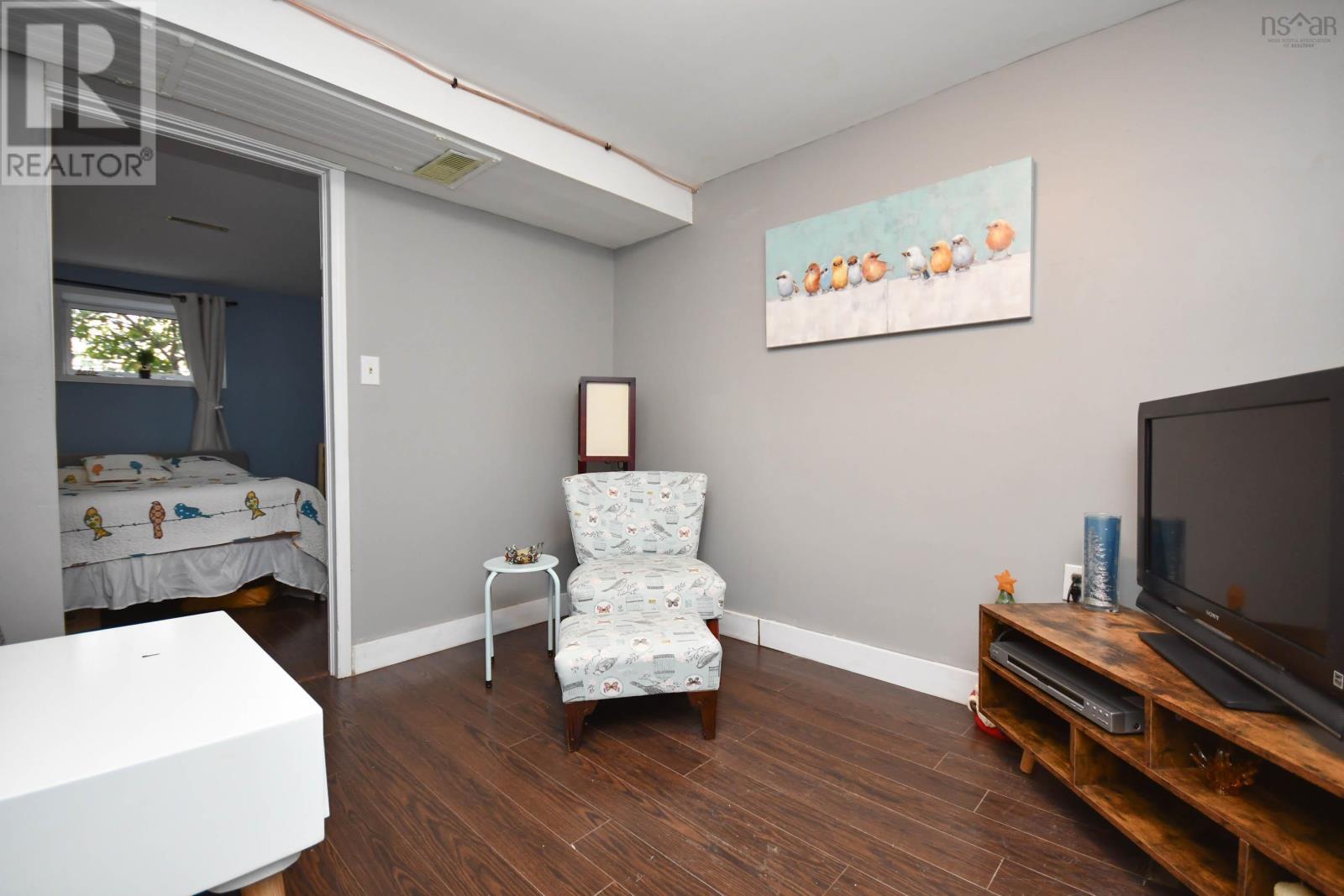 Property 33 of 49 of 180 Lakeview Avenue