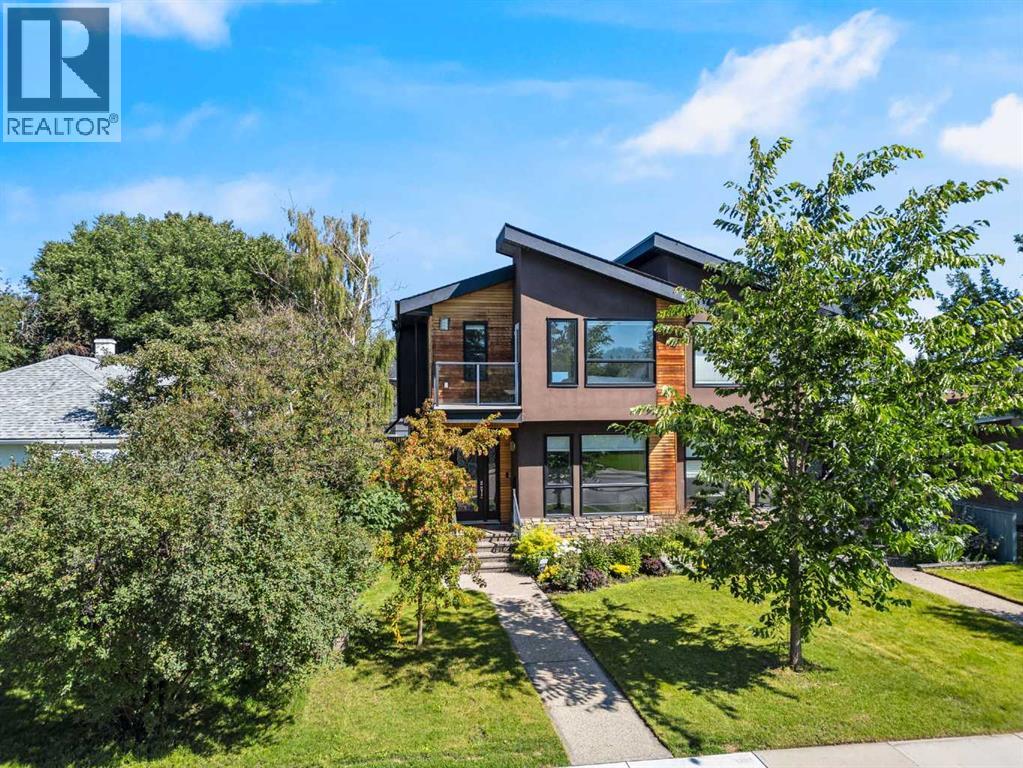 Single Family House for Sale in   Avenue NW Mount Pleasant Calgary 