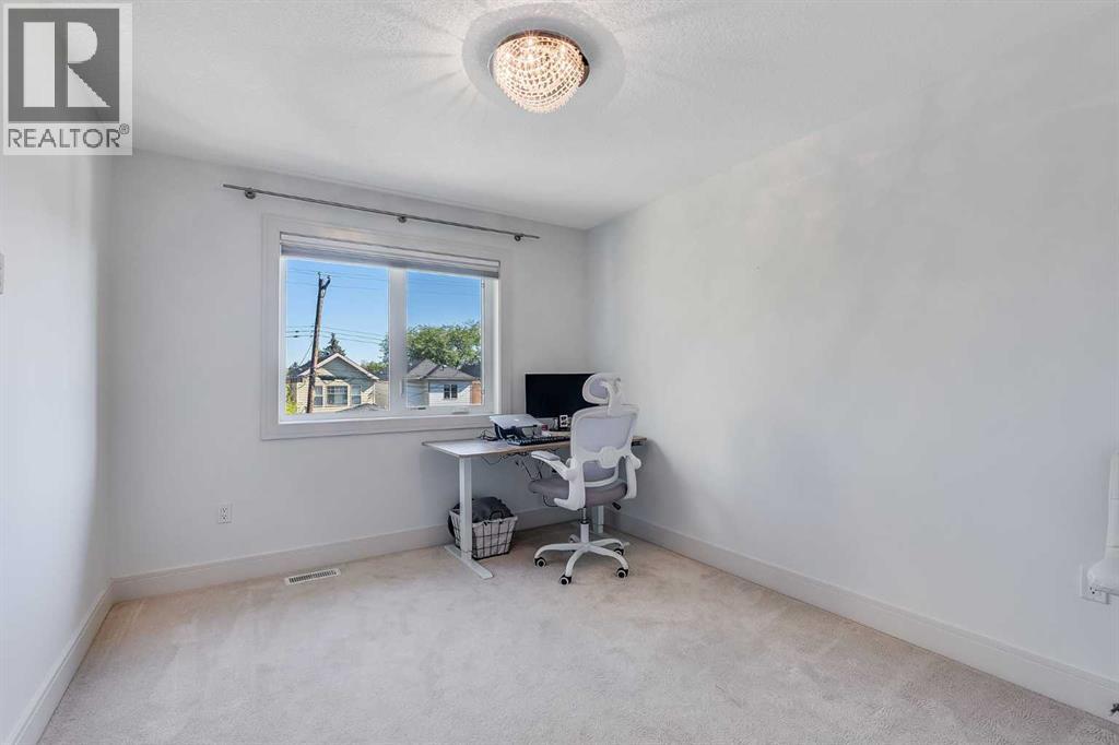 Single Family House for Sale in   Avenue NW Mount Pleasant Calgary 