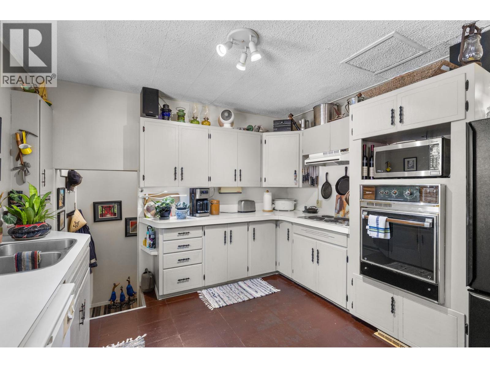  772 Otter Lake Cross Road, Spallumcheen