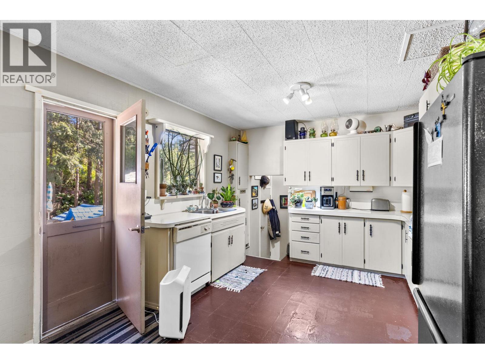  772 Otter Lake Cross Road, Spallumcheen