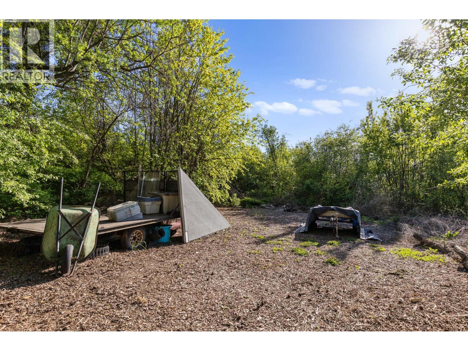  772 Otter Lake Cross Road, Spallumcheen