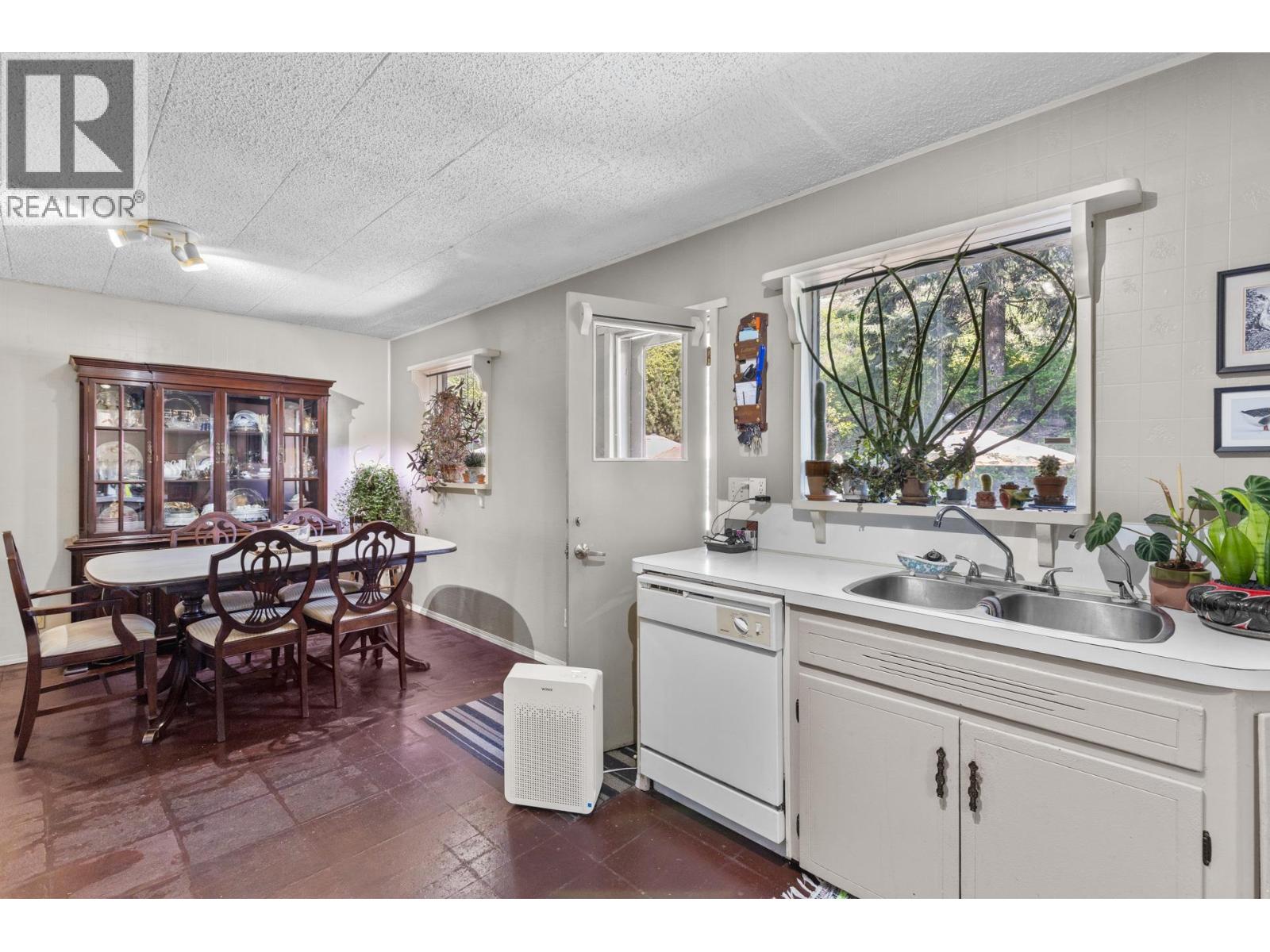  772 Otter Lake Cross Road, Spallumcheen