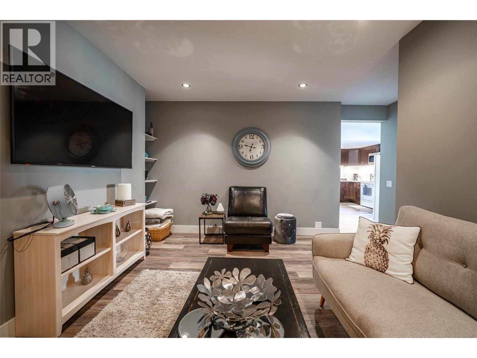 6905 Foothills Drive, Vernon