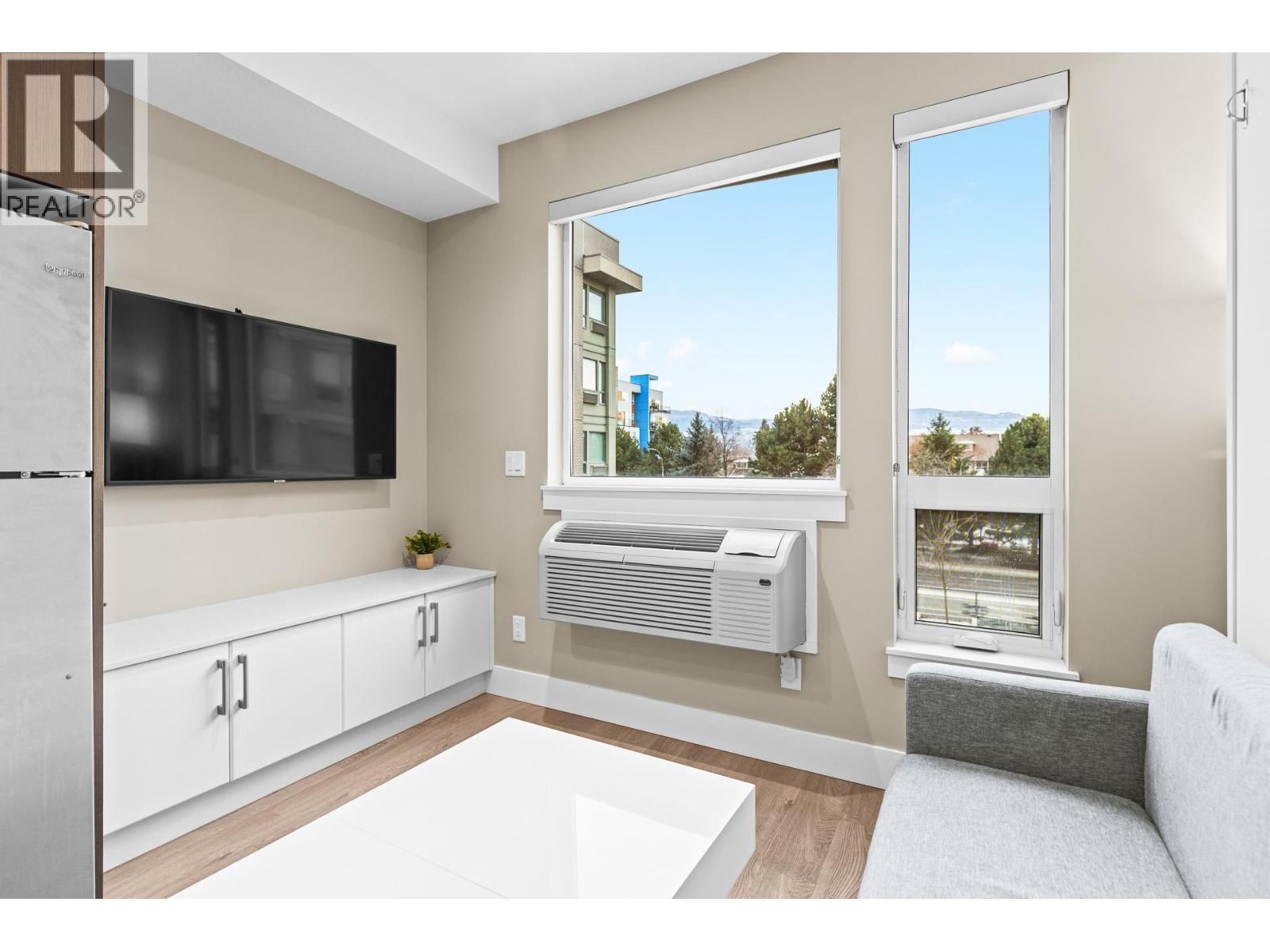 #430 925 Leon Avenue - 3