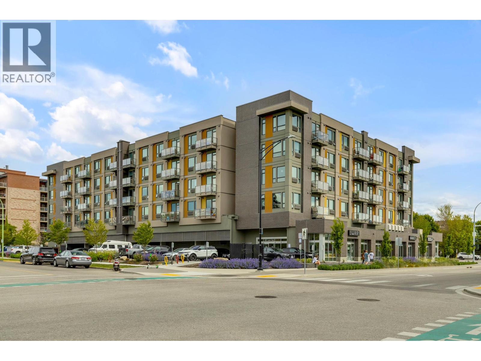 #430 925 Leon Avenue - 1