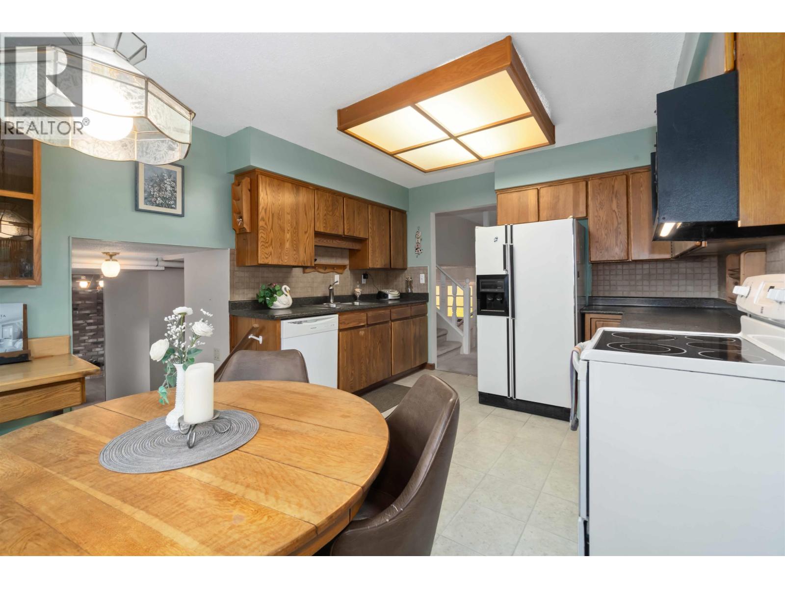 814 KELVIN STREET, Coquitlam