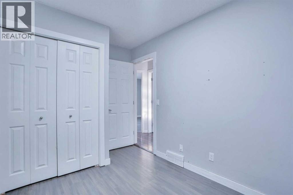 Single Family House Bi-level for Sale in  Taracove Estate Drive NE Taradale Calgary 