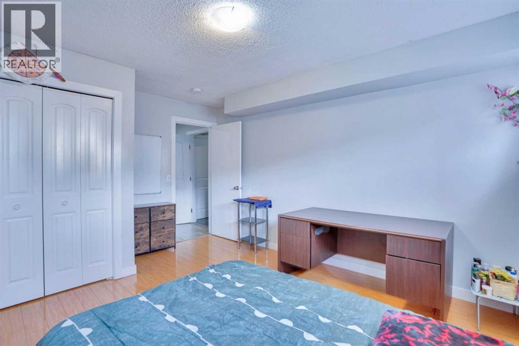 Single Family House Bi-level for Sale in  Taracove Estate Drive NE Taradale Calgary 