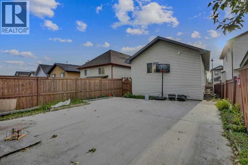 Single Family House Bi-level for Sale in  Taracove Estate Drive NE Taradale Calgary 