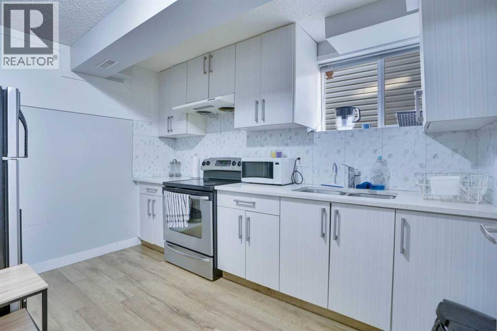 Single Family House Bi-level for Sale in  Taracove Estate Drive NE Taradale Calgary 