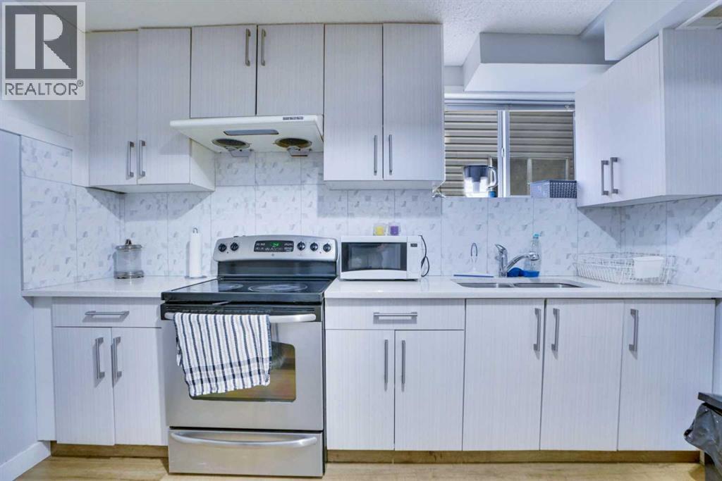 Single Family House Bi-level for Sale in  Taracove Estate Drive NE Taradale Calgary 