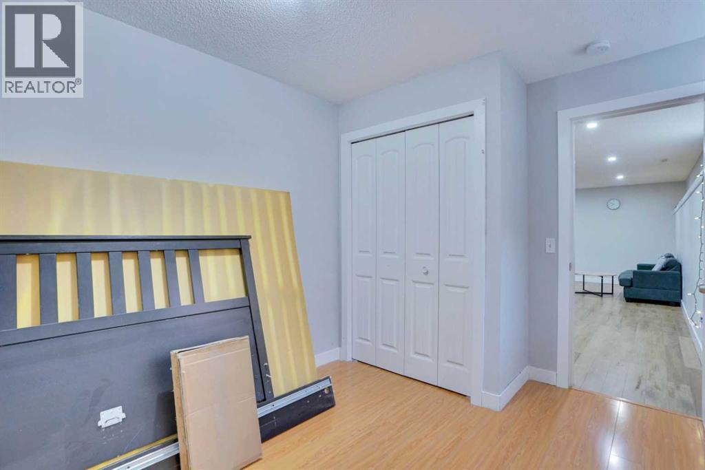 Single Family House Bi-level for Sale in  Taracove Estate Drive NE Taradale Calgary 