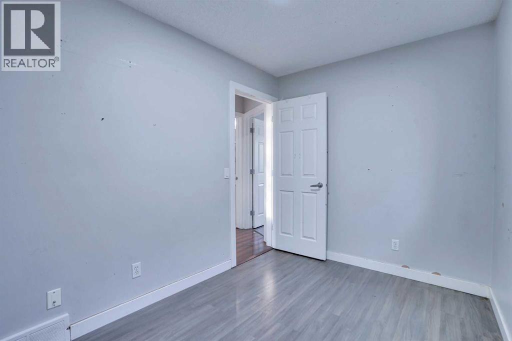 Single Family House Bi-level for Sale in  Taracove Estate Drive NE Taradale Calgary 