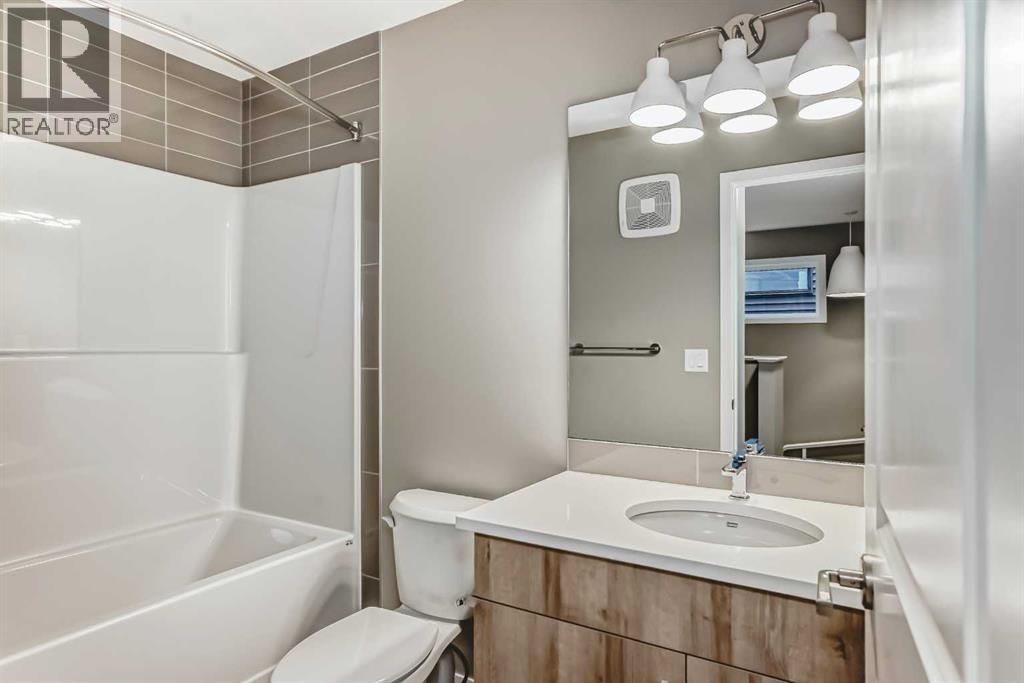 Single Family House for Sale in  Hotchkiss Drive SE Hotchkiss Calgary 