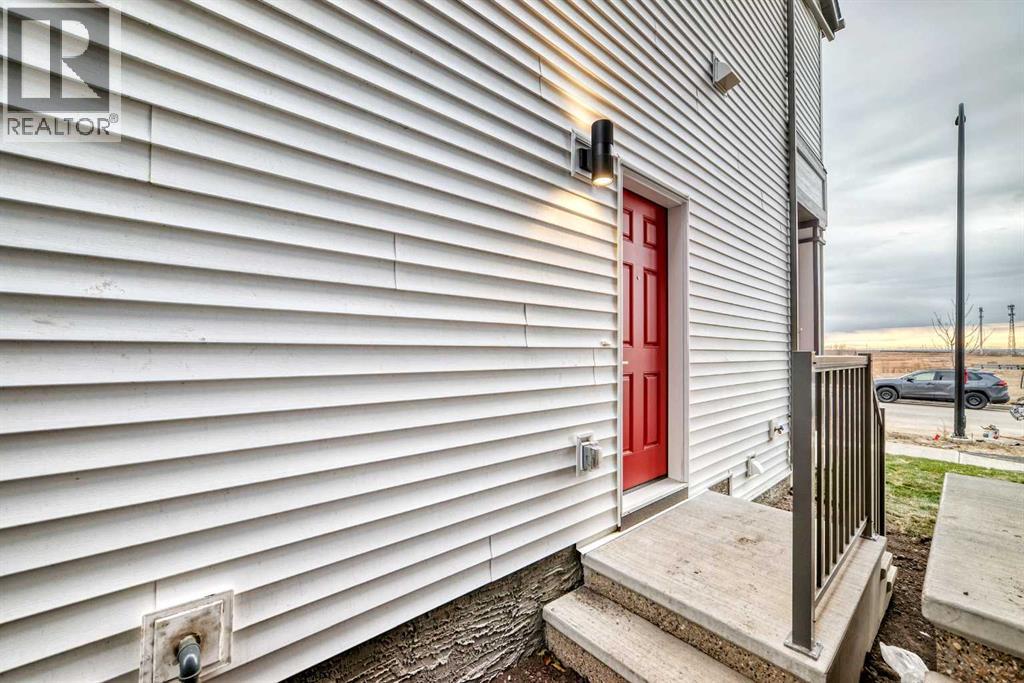 Single Family House for Sale in  Hotchkiss Drive SE Hotchkiss Calgary 