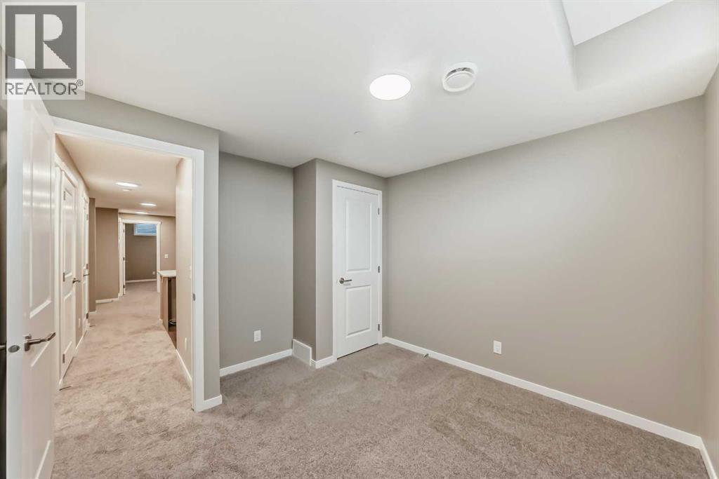 Single Family House for Sale in  Hotchkiss Drive SE Hotchkiss Calgary 