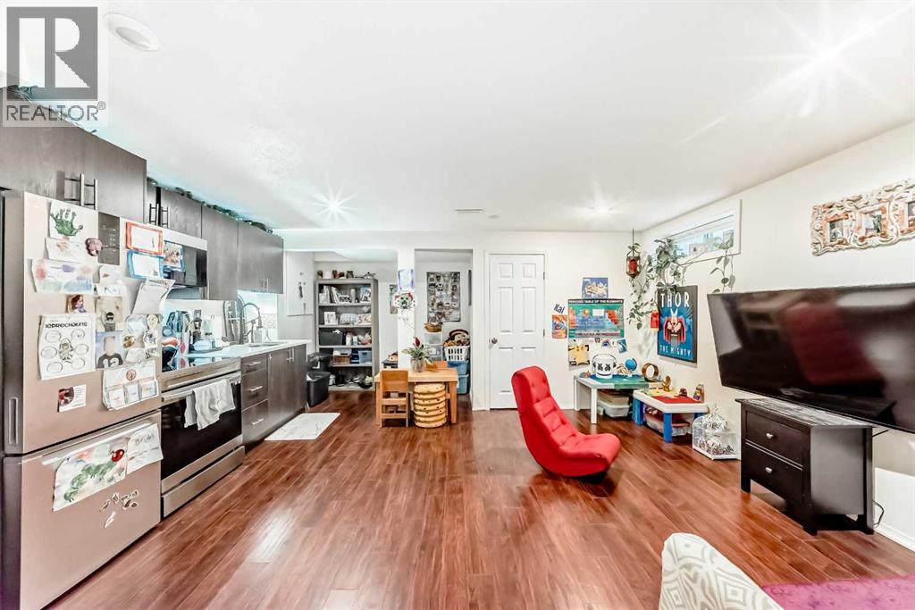 Single Family House for Sale in  Macewan Drive NW MacEwan Glen Calgary 