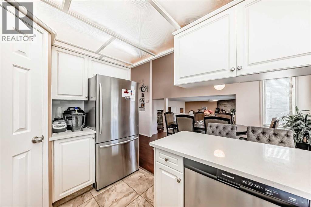 Single Family House for Sale in  Macewan Drive NW MacEwan Glen Calgary 