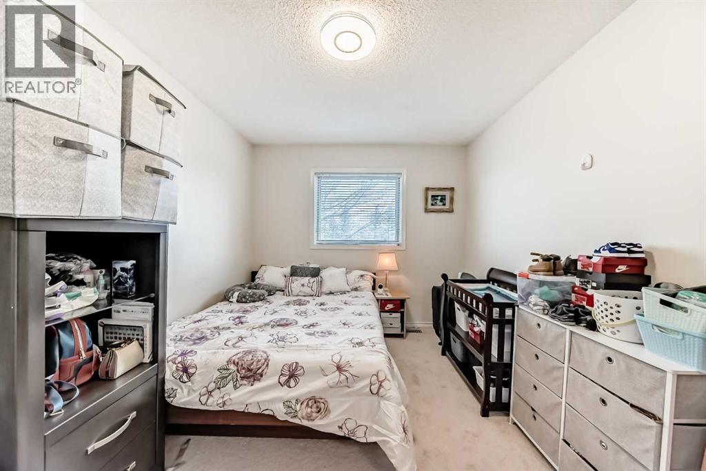 Single Family House for Sale in  Macewan Drive NW MacEwan Glen Calgary 