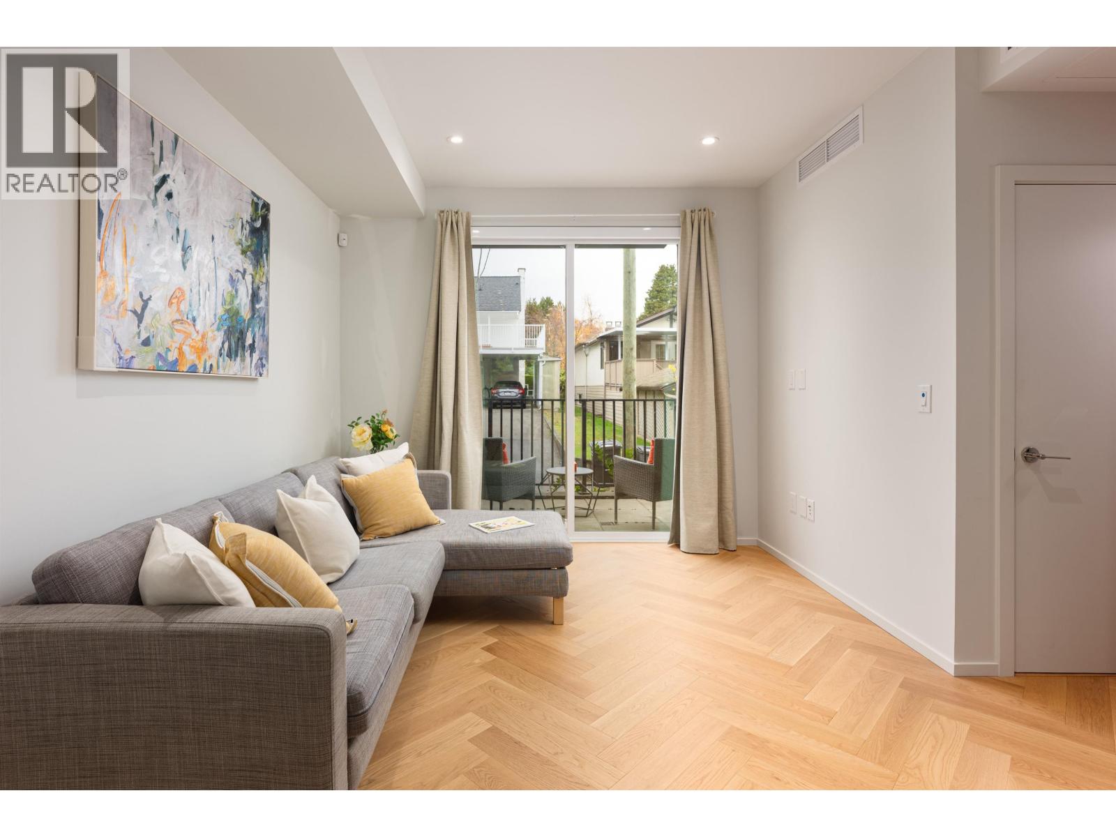 173 805 W 49TH AVENUE, Vancouver