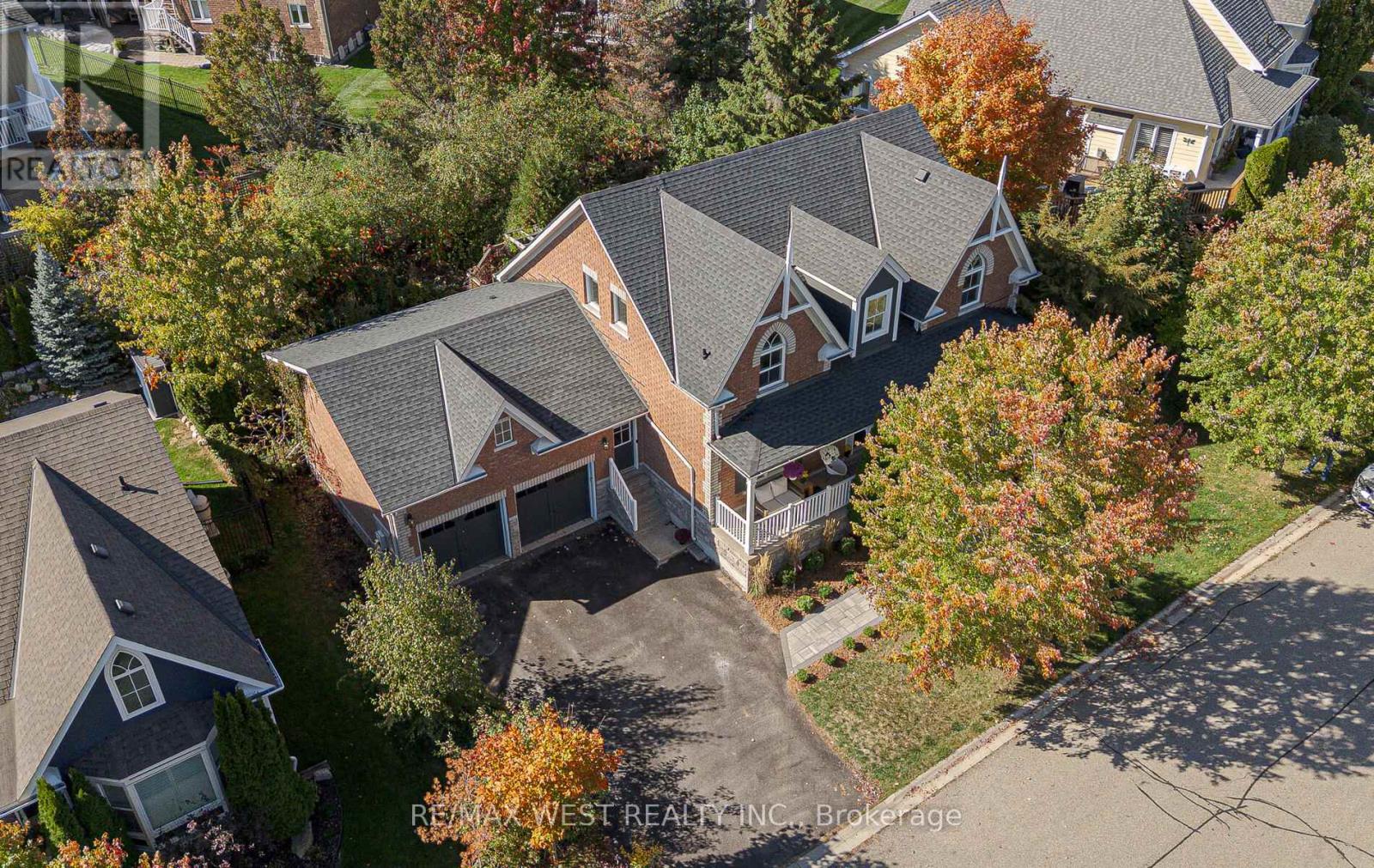 Single Family House for Sale in  NORTH RIVERDALE DRIVE Caledon (Inglewood) 