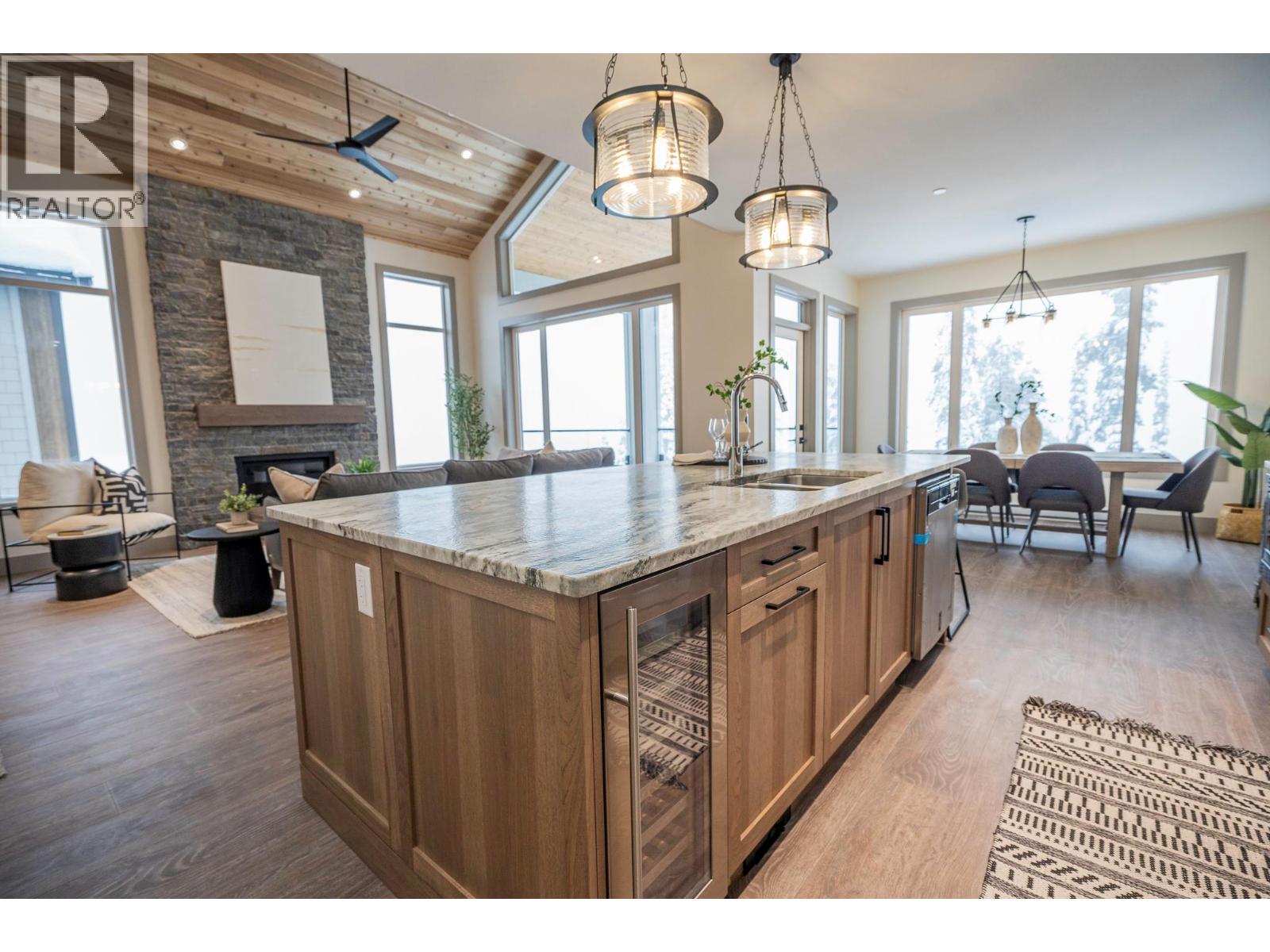 215B Grizzly Ridge Trail, Big White