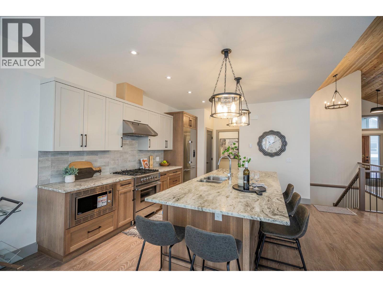 215B Grizzly Ridge Trail, Big White