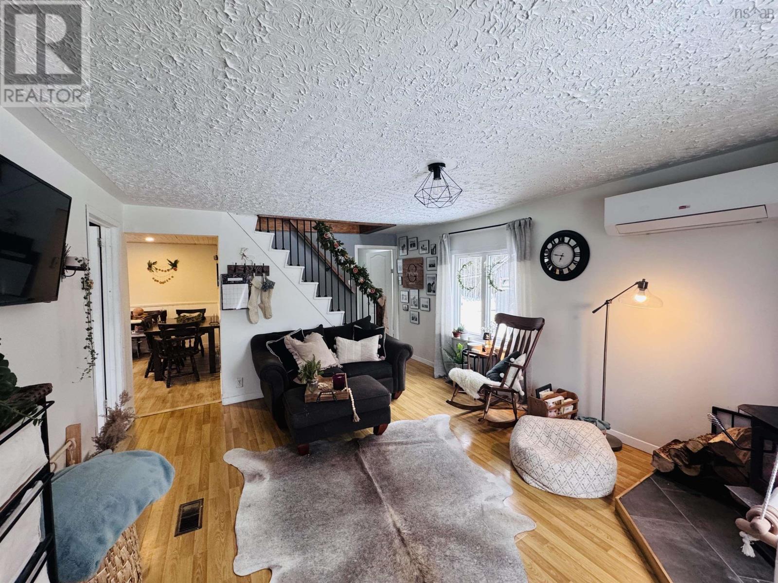 Property 21 of 27 of 340 Upper Brookside Road