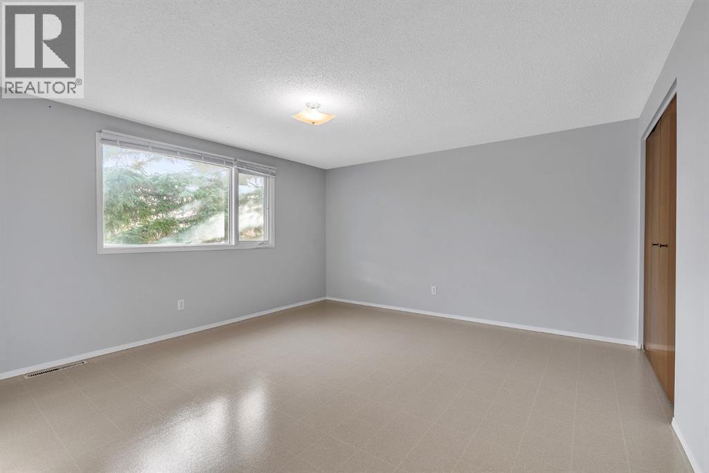 Multi-family House for Sale in  &  Dalton Bay NW Dalhousie Calgary 