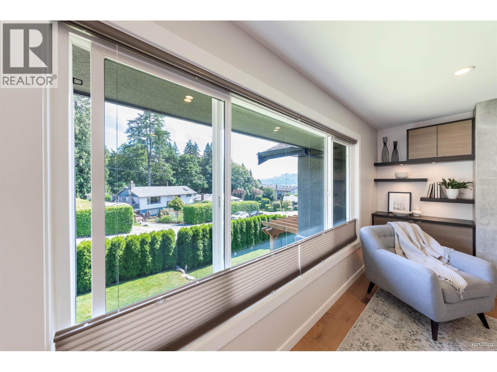 949 HARTFORD PLACE, North Vancouver