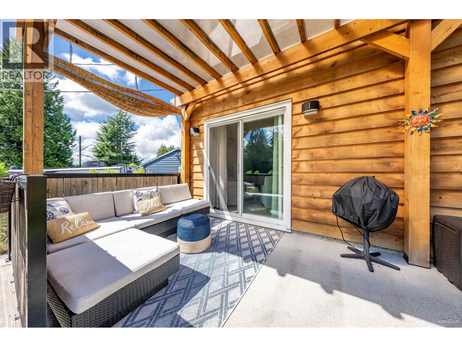 949 HARTFORD PLACE, North Vancouver