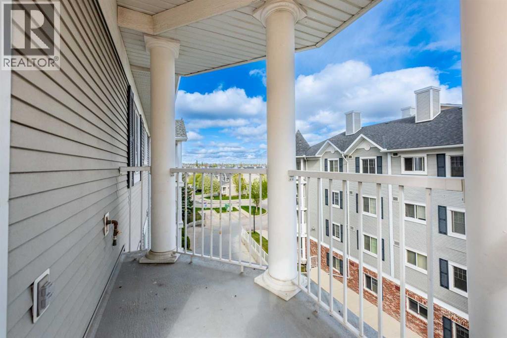 Single Family House for Sale in   Country Village Manor NE Country Hills Village Calgary 