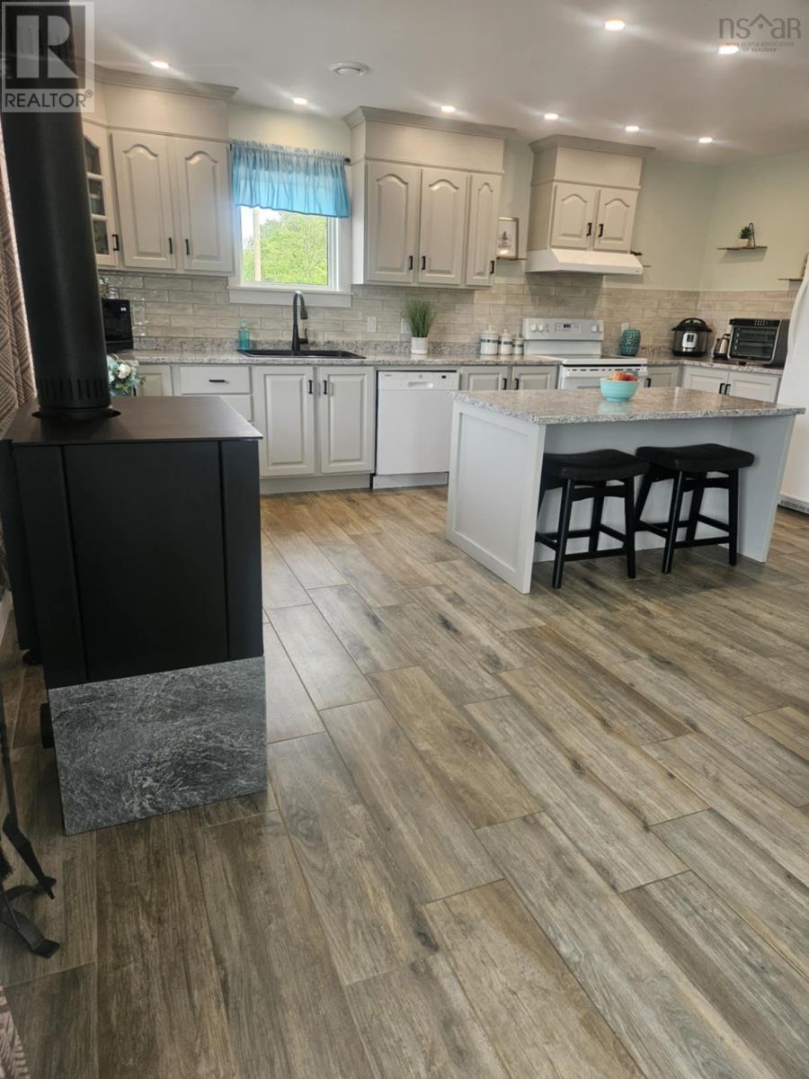 Property 8 of 49 of 54 Scott's Drive