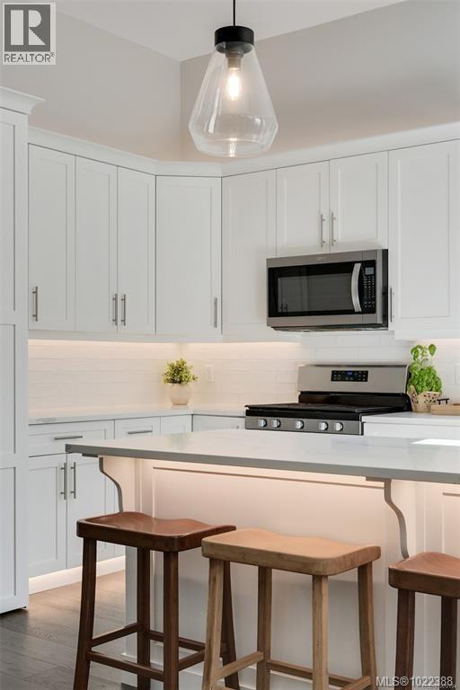 847 Bucktail Rd, Mill Bay