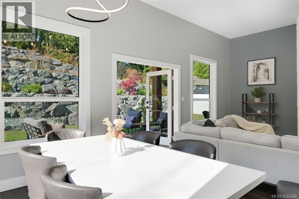 847 Bucktail Rd, Mill Bay