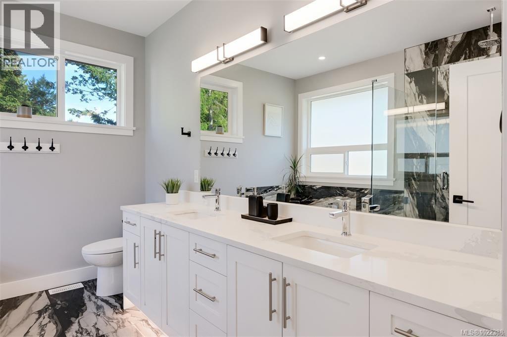 847 Bucktail Rd, Mill Bay