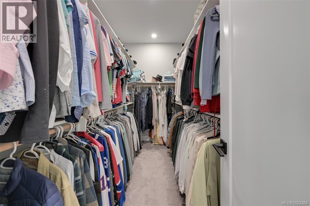 847 Bucktail Rd, Mill Bay