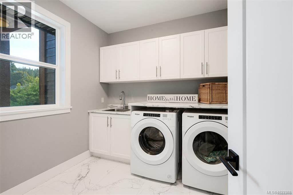 847 Bucktail Rd, Mill Bay