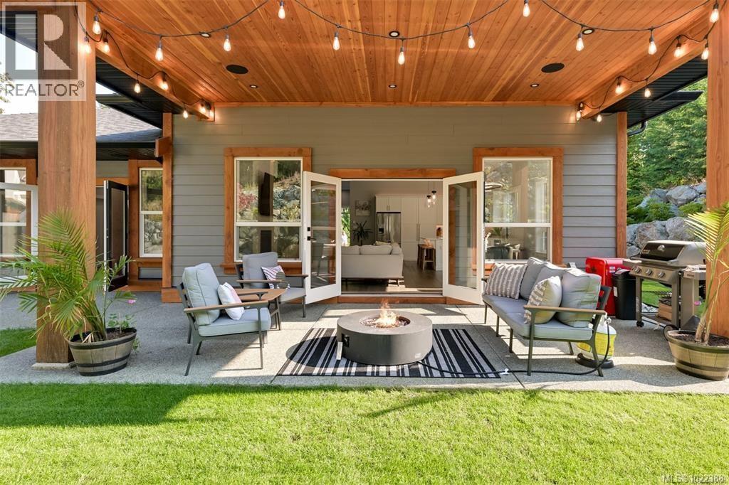 847 Bucktail Rd, Mill Bay