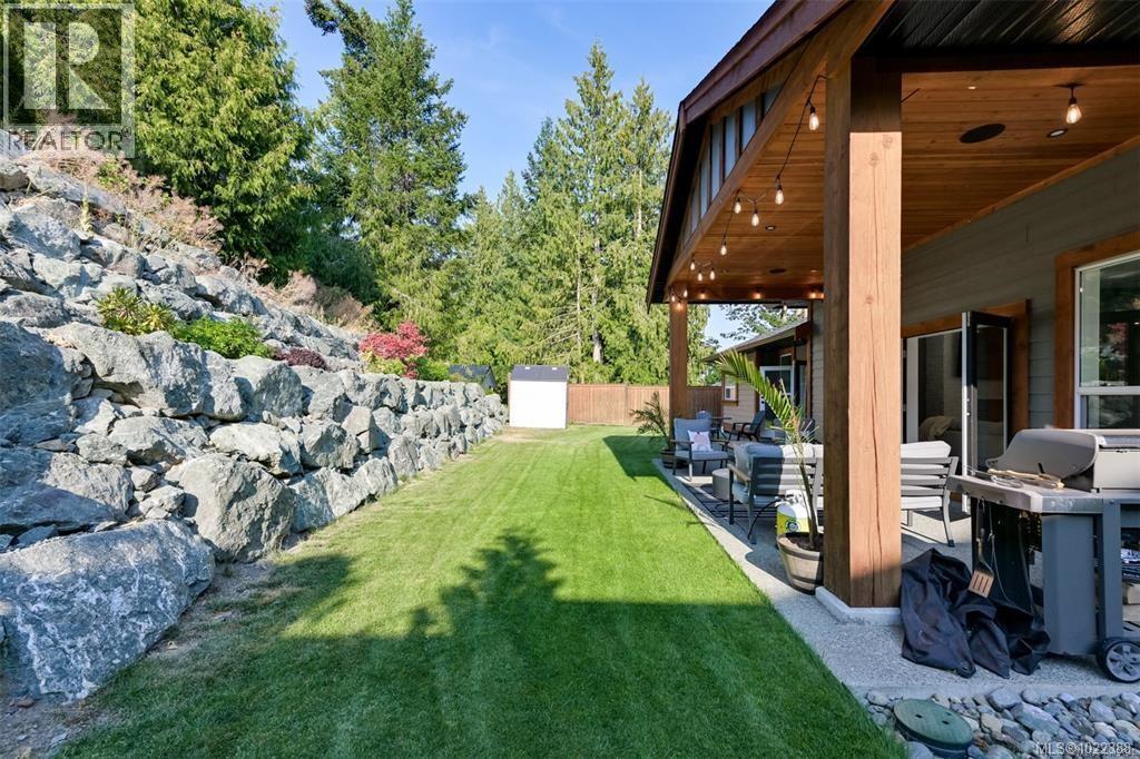 847 Bucktail Rd, Mill Bay