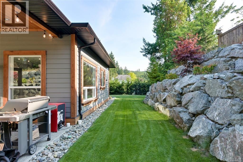 847 Bucktail Rd, Mill Bay