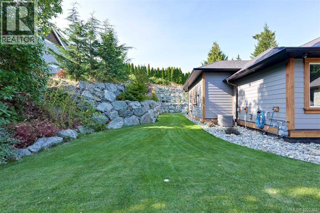 847 Bucktail Rd, Mill Bay