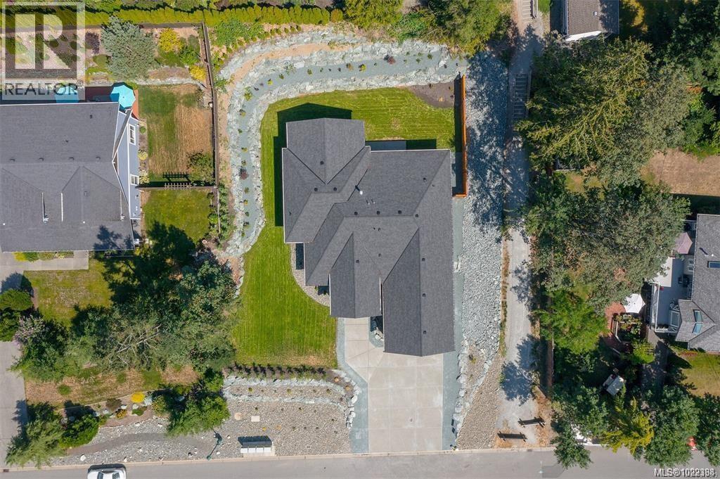 847 Bucktail Rd, Mill Bay